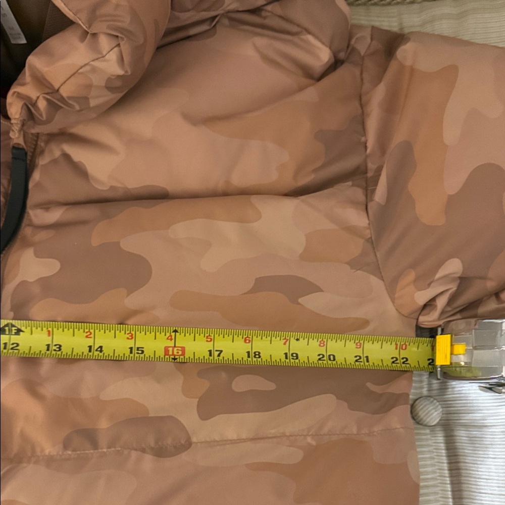 Fabletics Beige Puffer Jacket - Picture 5 of 5